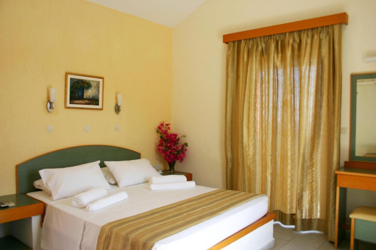 Porto Skala Village Hotel Exterior photo