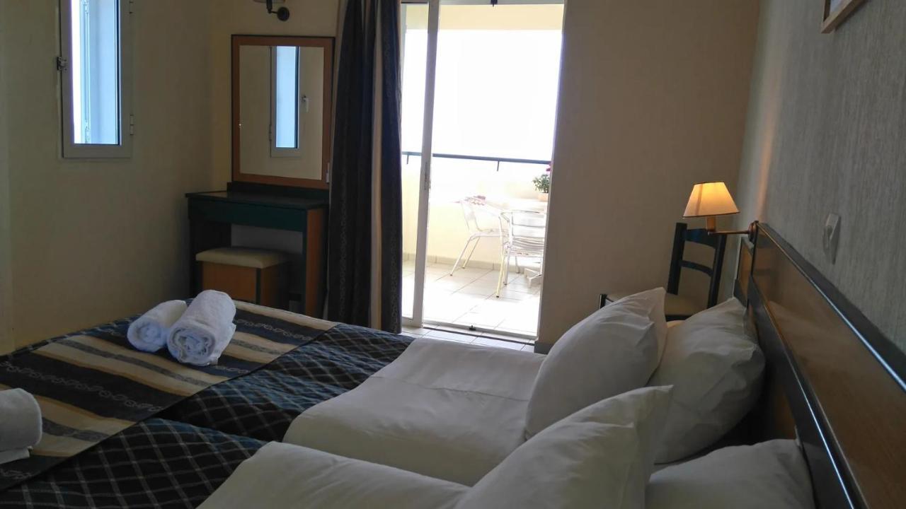 Porto Skala Village Hotel Exterior photo